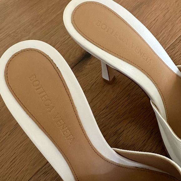 NEVER WORN Bottega Veneta Stretch Mules Size 37 - Picture 2 of 3